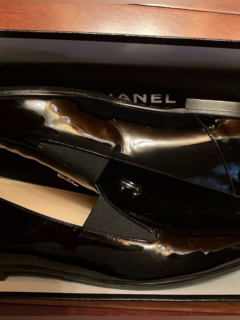CHANEL Black Patent Leather Silver CC Logo Loafers 39.5 - Picture 3 of 10